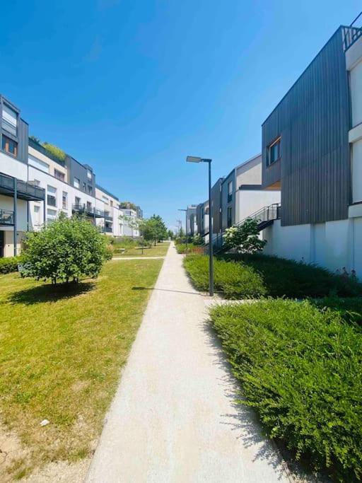 Family Apartment Disneyland-Paris, Garden&Parking Montévrain Zewnętrze zdjęcie